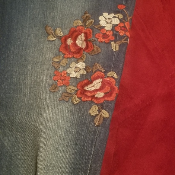 Jeans - Picture 2 of 3